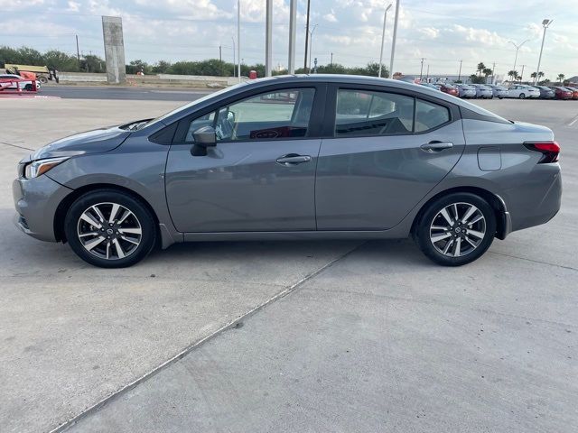 2022 Nissan Versa SV