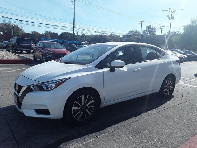 2022 Nissan Versa SV