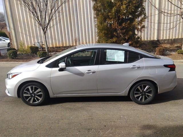 2022 Nissan Versa SV