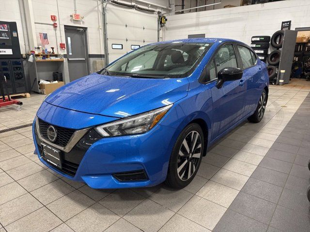 2022 Nissan Versa SR