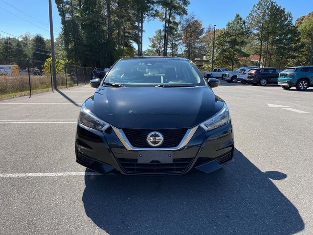 2022 Nissan Versa SR