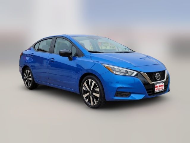 2022 Nissan Versa SR