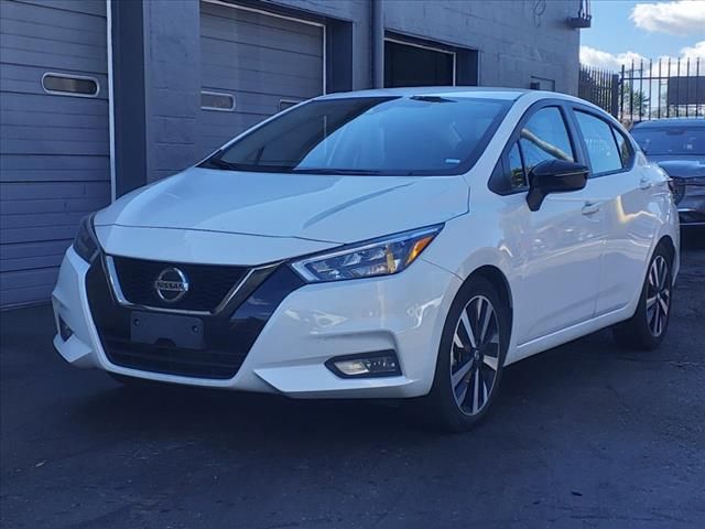 2022 Nissan Versa SR