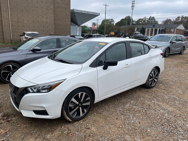 2022 Nissan Versa SR