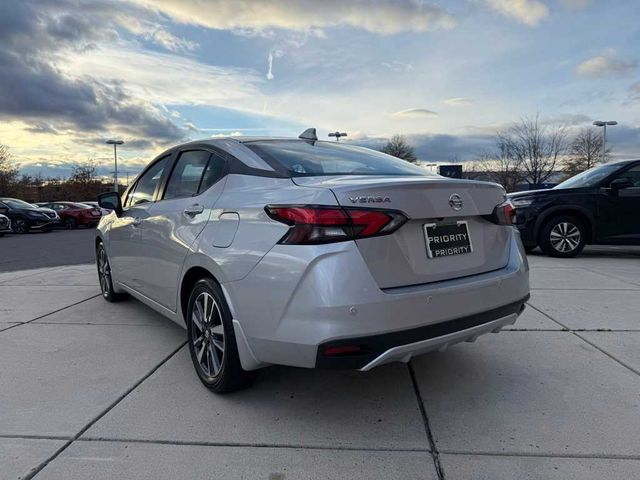 2022 Nissan Versa SV