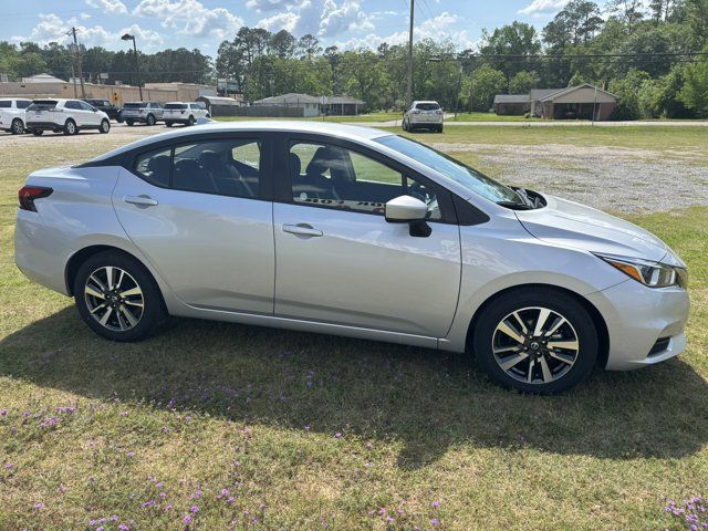 2022 Nissan Versa SV