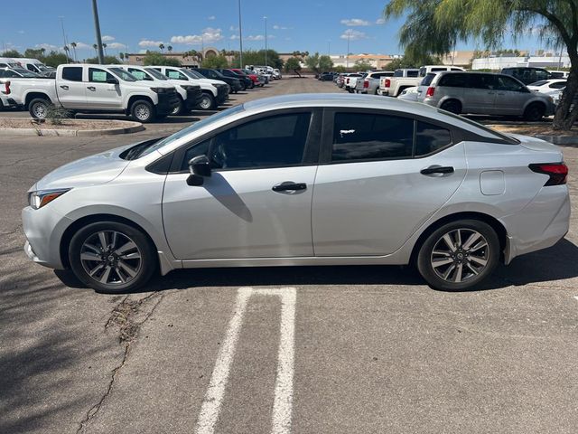 2022 Nissan Versa SV