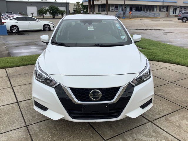 2022 Nissan Versa SV