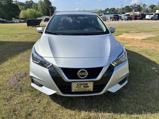 2022 Nissan Versa SV