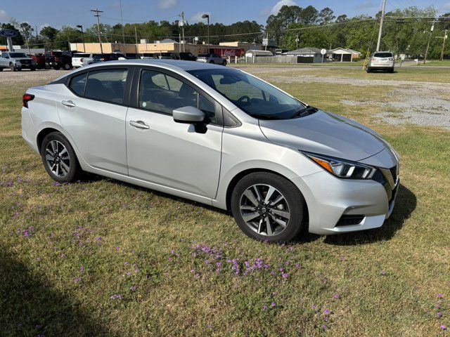 2022 Nissan Versa SV
