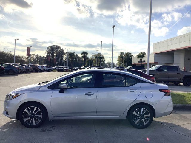 2022 Nissan Versa SV