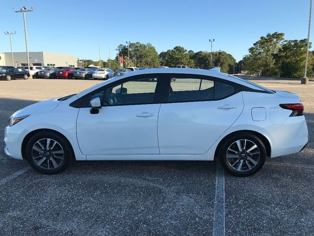 2022 Nissan Versa SV