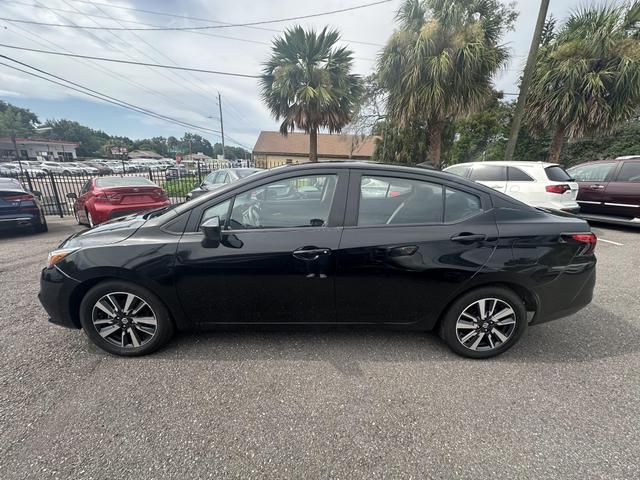 2022 Nissan Versa SV