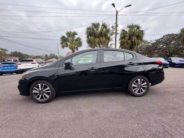 2022 Nissan Versa SV