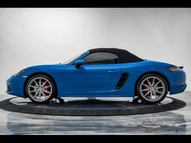 2022 Porsche 718 Boxster S