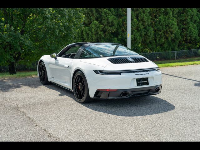 2022 Porsche 911 4 GTS