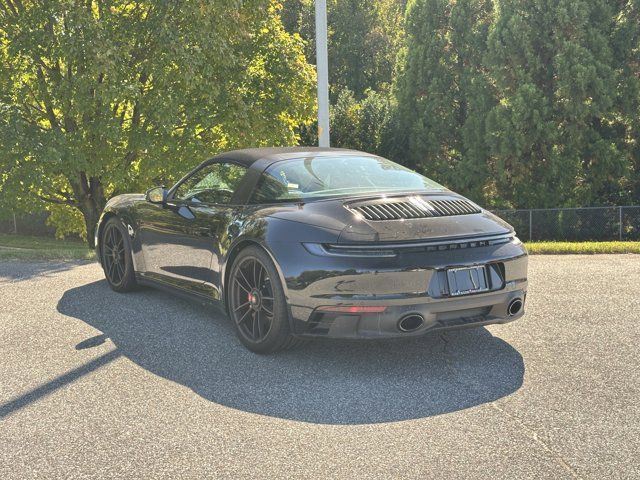 2022 Porsche 911 4 GTS