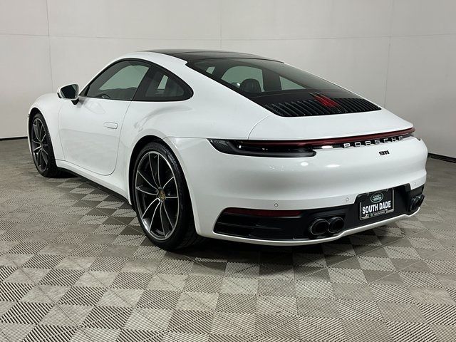 2022 Porsche 911 Carrera