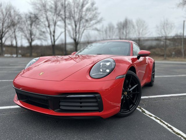 2022 Porsche 911 Carrera