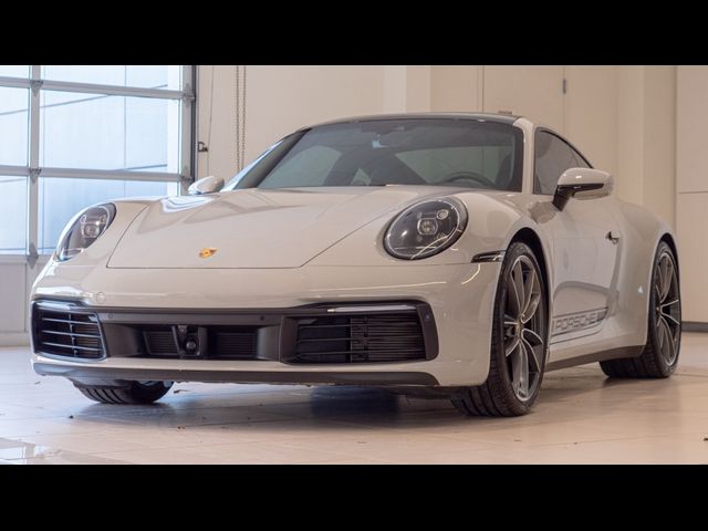 2022 Porsche 911 Carrera