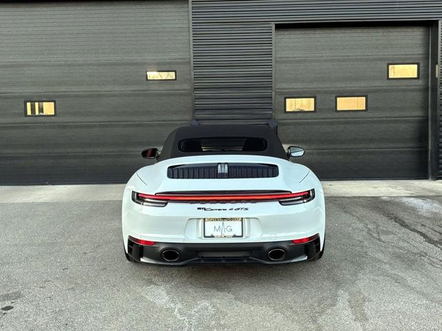 2022 Porsche 911 Carrera 4 GTS