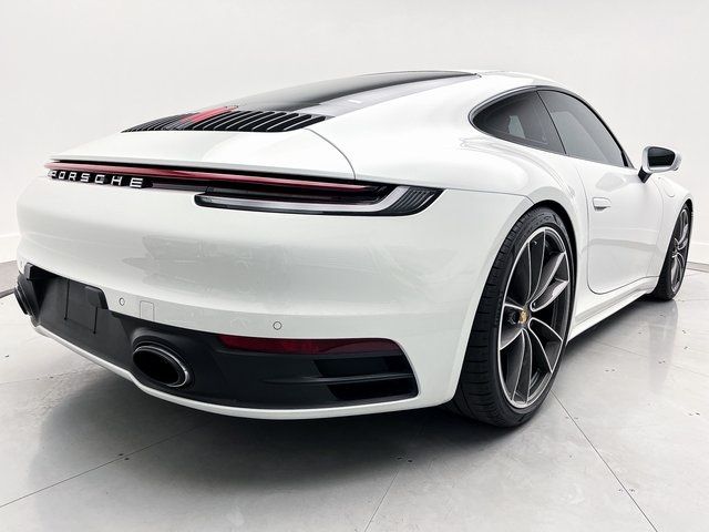 2022 Porsche 911 Carrera