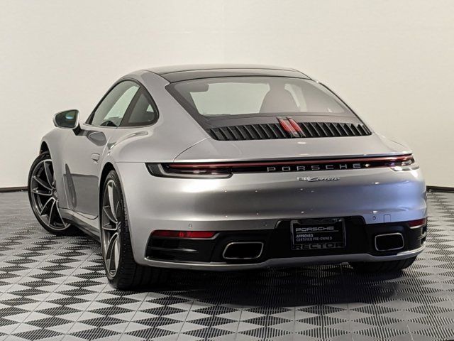 2022 Porsche 911 Carrera