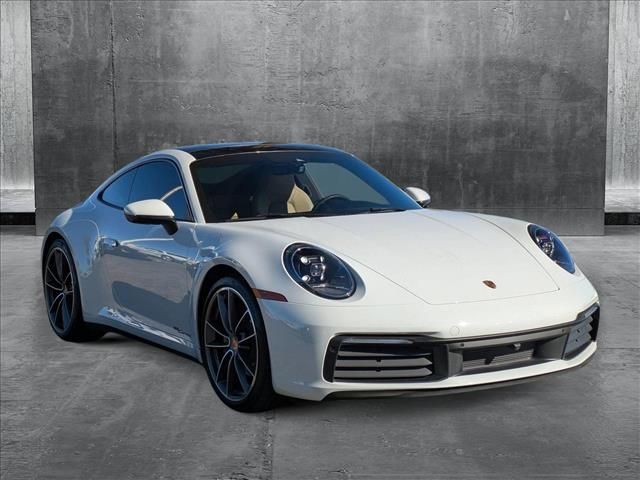 2022 Porsche 911 Carrera