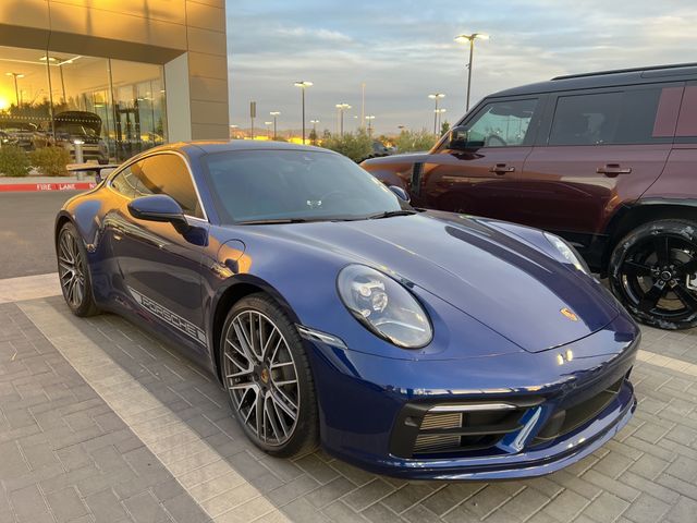 2022 Porsche 911 Carrera