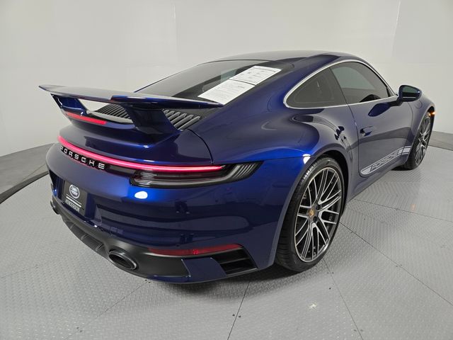 2022 Porsche 911 Carrera