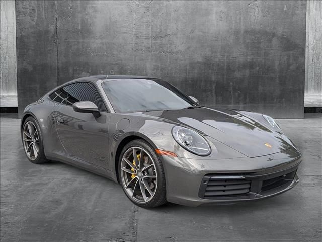 2022 Porsche 911 Carrera