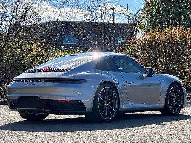 2022 Porsche 911 Carrera