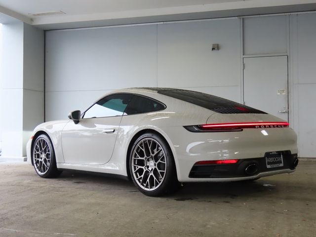 2022 Porsche 911 Carrera