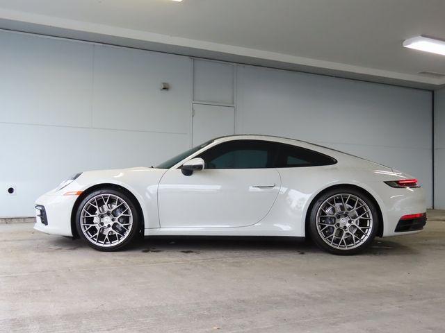 2022 Porsche 911 Carrera