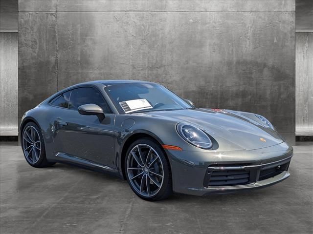 2022 Porsche 911 Carrera