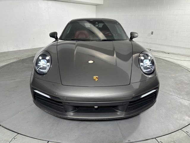 2022 Porsche 911 Carrera