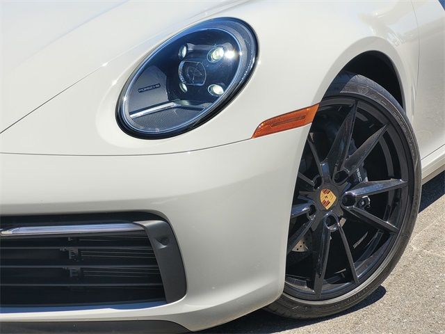 2022 Porsche 911 Carrera