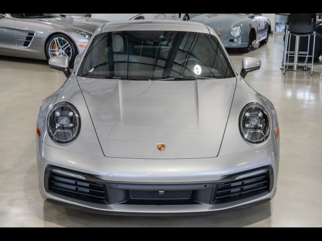 2022 Porsche 911 Carrera