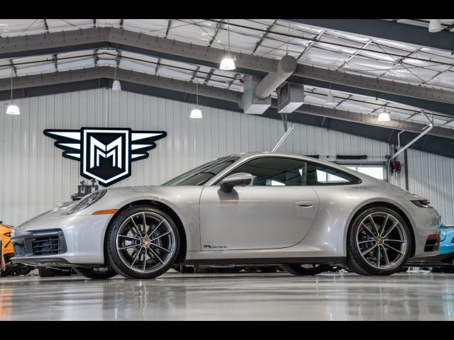 2022 Porsche 911 Carrera