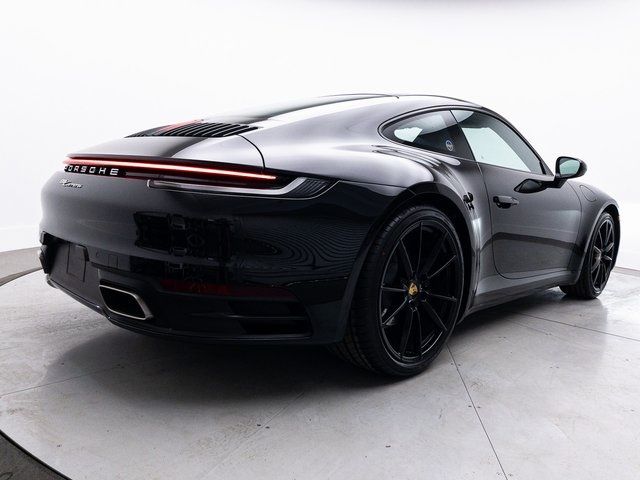 2022 Porsche 911 Carrera