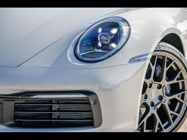 2022 Porsche 911 Carrera