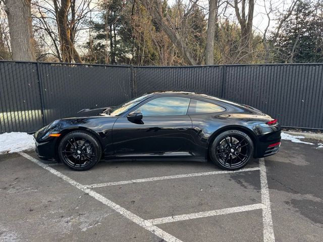 2022 Porsche 911 Carrera