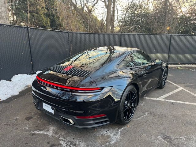 2022 Porsche 911 Carrera