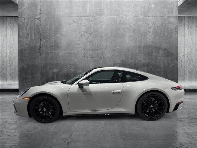 2022 Porsche 911 Carrera