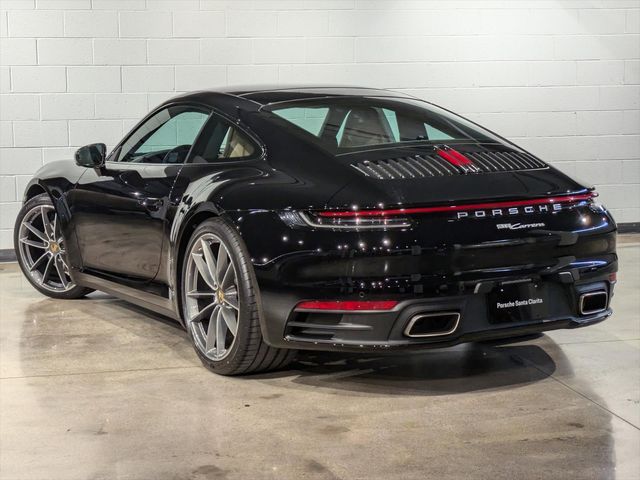 2022 Porsche 911 Carrera