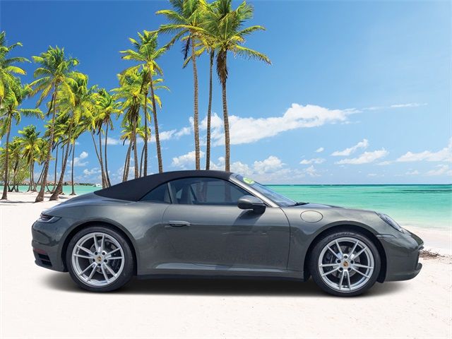 2022 Porsche 911 Carrera 4