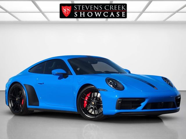 2022 Porsche 911 Carrera 4 GTS