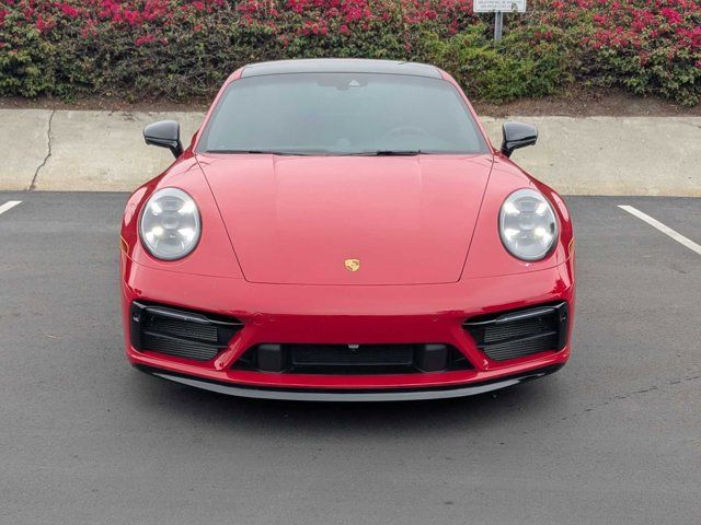 2022 Porsche 911 Carrera 4 GTS