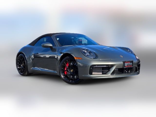 2022 Porsche 911 Carrera 4 GTS