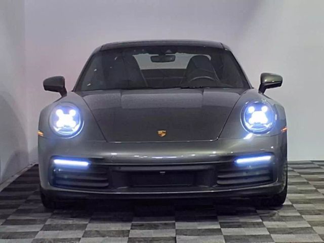 2022 Porsche 911 Carrera